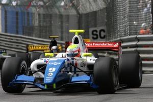 Oliver Turvey is racing in Formula Renault 3.5 with Carlin Motorsport