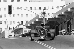 Bob in the Lotus 77 at the Long Beach USA West Grand Prix